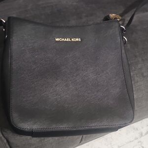 Michael Kors Elegant Black Shoulder Bag